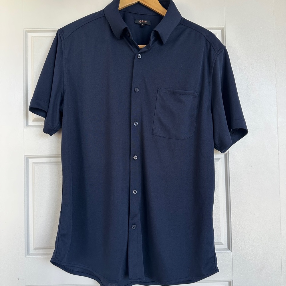 Quince Men's Dark Blue Casual Button Down Shirt